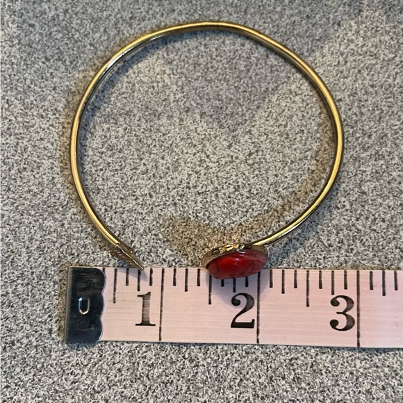 Brass Toned Metal Arrow Bracelet - Picture 6 of 7